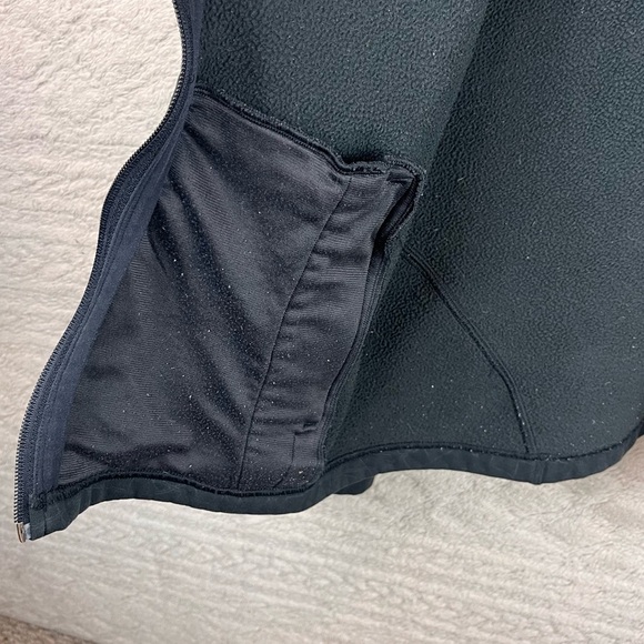 UNDER ARMOUR Womens Zip Up Jacket Black Geometric Print Fleece Neck - Picture 3 of 16